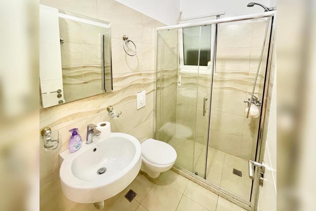 Hotel Vila Dedej Durres Ngoại thất bức ảnh