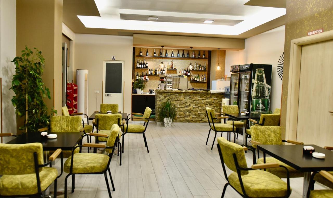Hotel Vila Dedej Durres Ngoại thất bức ảnh