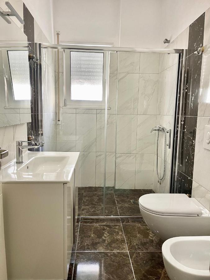 Hotel Vila Dedej Durres Ngoại thất bức ảnh