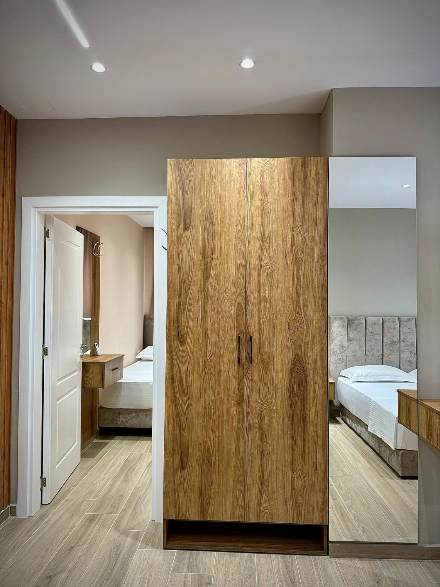 Hotel Vila Dedej Durres Ngoại thất bức ảnh