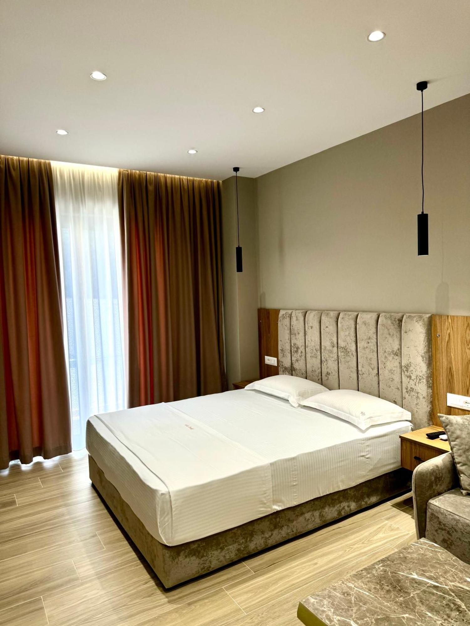 Hotel Vila Dedej Durres Ngoại thất bức ảnh
