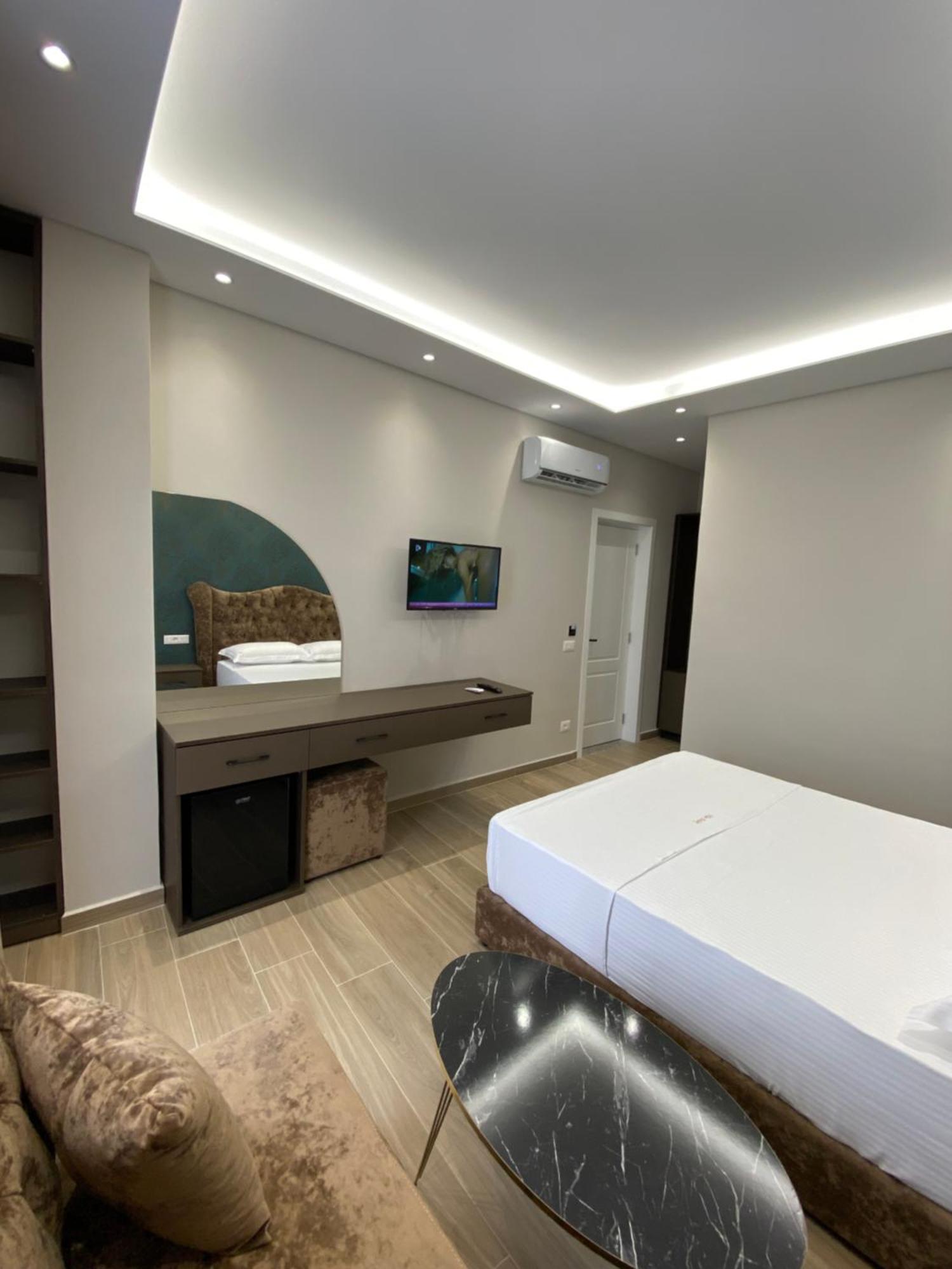 Hotel Vila Dedej Durres Ngoại thất bức ảnh