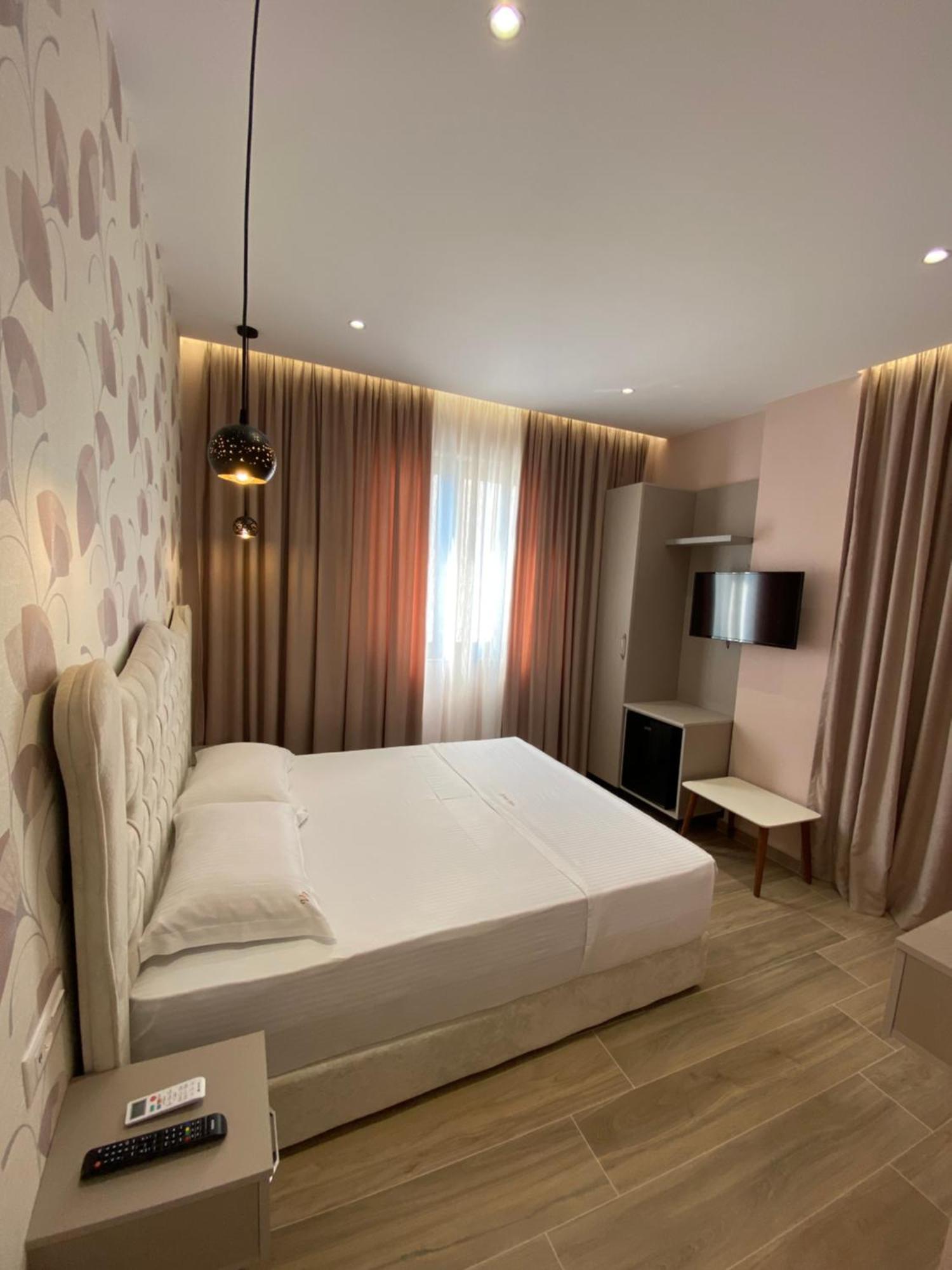 Hotel Vila Dedej Durres Ngoại thất bức ảnh