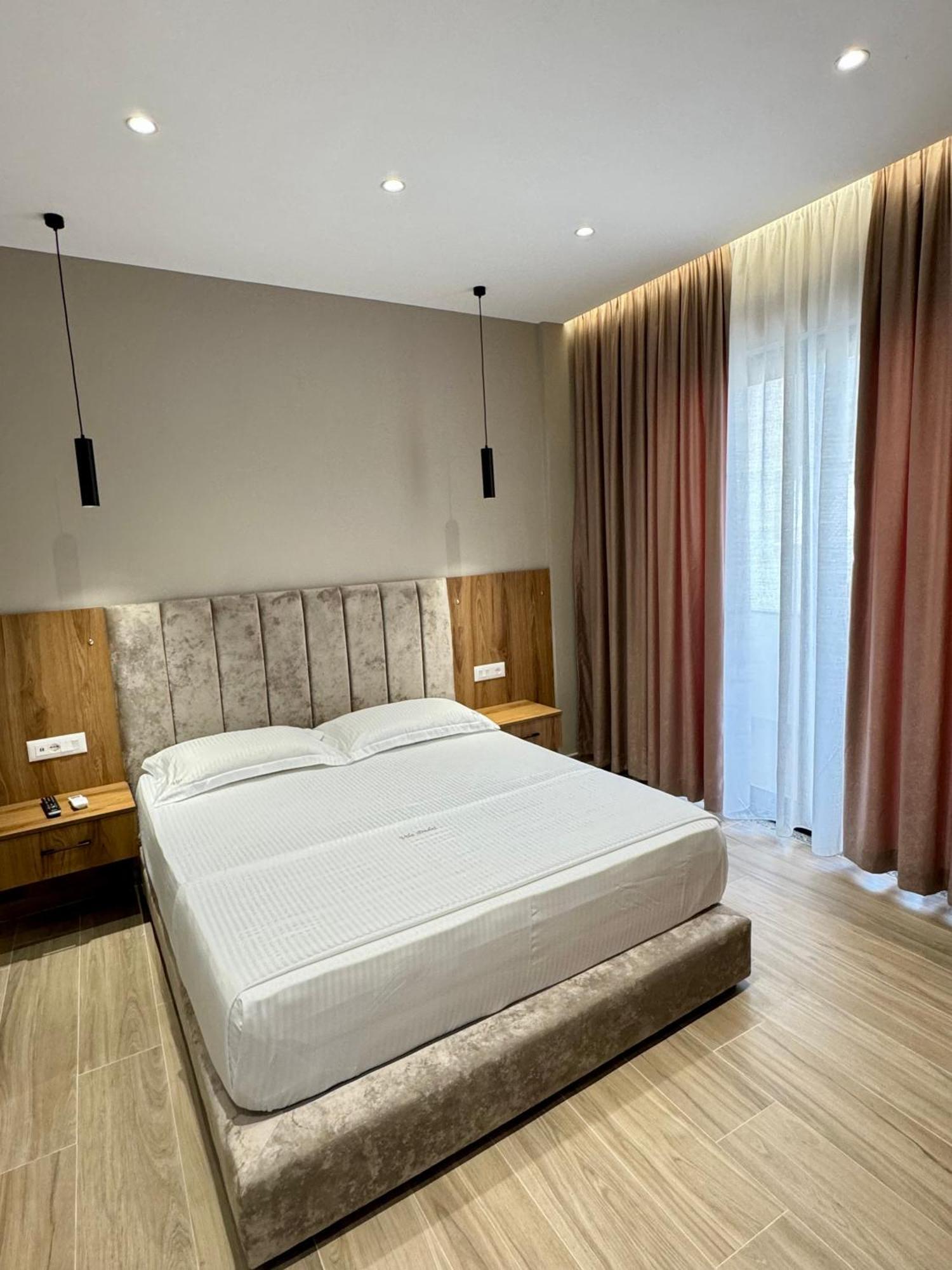 Hotel Vila Dedej Durres Ngoại thất bức ảnh